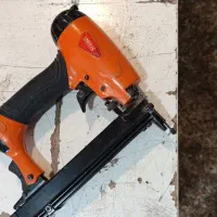 منگنه کوب بادی