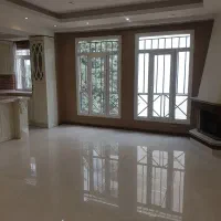 دفتر اداری 120 متری بر اصلی شمال تهران