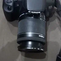 کنون ۷۰۰d