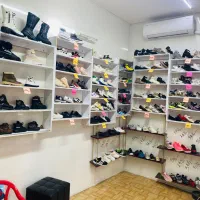 ویترین و میز مغازه کفش فروشی|فروشگاه و مغازه|محلات, |دیوار