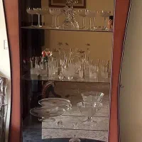 ویترین چوبی ،قهوه ای