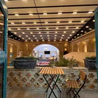 سقف متحرک|کافی‌شاپ و رستوران|یزد, |دیوار