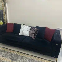 مبل زرشکی مشکی مخمل پایه طلایی|مبلمان خانگی و میز عسلی|مشهد, عسگریه|دیوار