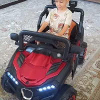 ماشین شارژی چهار موتوره