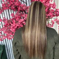 ارایشگاه کی ناز