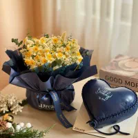 باکس گل و کیک خاص/تحویل سریع/مناسب هدیه ومناسبت‌ها