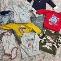 تعدادی لباس بچه گانه ، پسرانه
