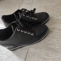 کفش مشکی نگین دار در حد نو