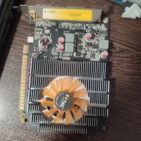 هشت تا گرافیک با هم چهار گیگ دو گیگ و ...|قطعات و لوازم جانبی رایانه|مشهد, شهرآرا|دیوار