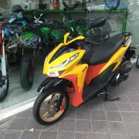 کلیک ۱۸۰ مدل ۱۴۰۲ درحد|موتورسیکلت|تبریز, |دیوار