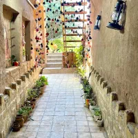 اقامتگاه عمارت افسرالسلطنه واقع در نیر زیبای من|اجارهٔ کوتاهمدت ویلا و باغ|نیر (یزد), |دیوار