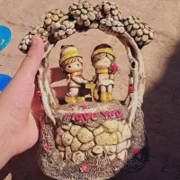 مجسمه love لاو