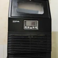 دستگاه یخ ساز