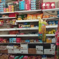 کارگر فروشگاه موادغذایی