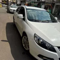 جک J5 اتوماتیک 1800cc، مدل ۱۳۹۴