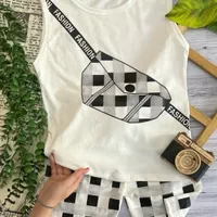 لباس بچگانه