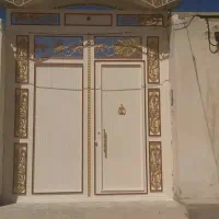 رنگ آمیزی درب پنجره و ساختمان