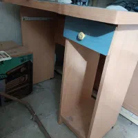 میز کامپیوتر خیلی کم استفاده شده