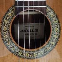 گیتار کلاسیک آدمیرا