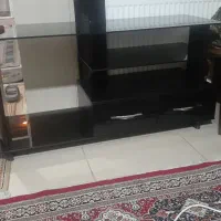میز تلوزیون شیشه ای