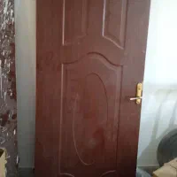 در آهنی و در چوبی