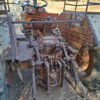 تراکتور رومانی با تریلی و گاواهن