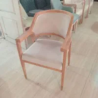 رنگکار ماهر جهت تولید میز و صندلی چوبی