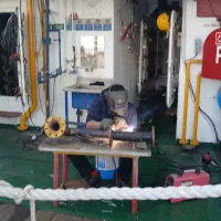 تعمیرات ومونتاژ و جوشکاری لوله کشی انواع شناور