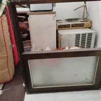 پنجره آلومینیومی شیشه دار