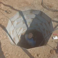 حفرچاه تخریب بتن دستی وکمپرسور|خدمات پیشه و مهارت|صدرا-فارس, فاز ۱|دیوار