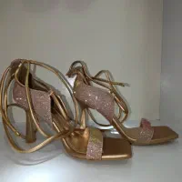 کفش|کیف، کفش، کمربند|ماکو, |دیوار