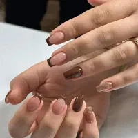 کاشت انواع ناخون وآموزش تخصصی. میکاپ شنییون