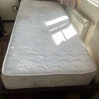 تخت چوبی تک نفره