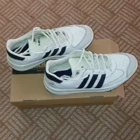 کفش|کیف، کفش، کمربند|کارون, |دیوار