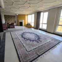 فروش ۱۰۰ متر دو خوابه تاپ ظفر ۲ ساله لابی/اجتماعات