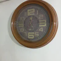 ساعت دیواری آرامگرد نوع