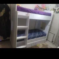 تخت نوجوان