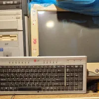 مانیتور وکیس و کی برد|قطعات و لوازم جانبی رایانه|رشت, نیکمرام|دیوار