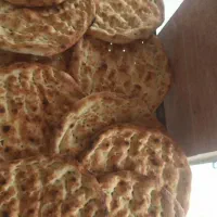 به یک شاطر و خمیر گیر حرفه ایی نیازمندیم