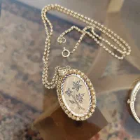 دستبند و شمش گردنبند