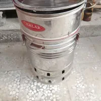 تعدادی شیشه رب و آبلیمو