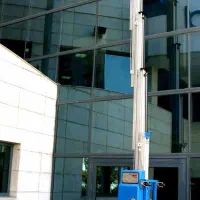 اجاره نردبان و بالابر نفربر برقی جایگزین داربست|خدمات پیشه و مهارت|اراک, |دیوار