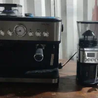 آسیاب و دستگاه قهوه ساز و مخلوط کن