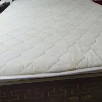 تخت دونفره و تشک در حد نو