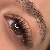 تخفیف ویژه اکستنشن مژه و لیفت ابرو