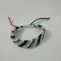 دست بندهای مکرومه