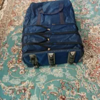 کیف بزرگ|کیف، کفش، کمربند|قنوات, |دیوار