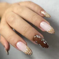 کاشت ناخن