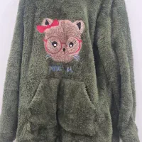 لباس|لباس|مشهد, فارغ التحصیلان|دیوار