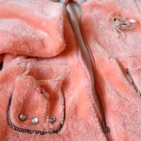 سویشرت موهر|لباس|نیشابور, دارایی|دیوار